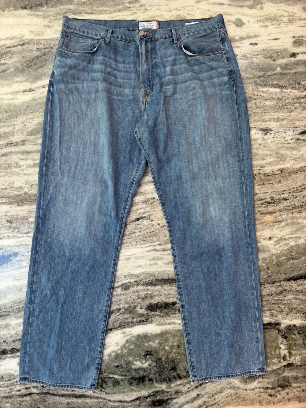 Lucky Brand Men's Relaxed Light Wash Blue Jeans 40x32